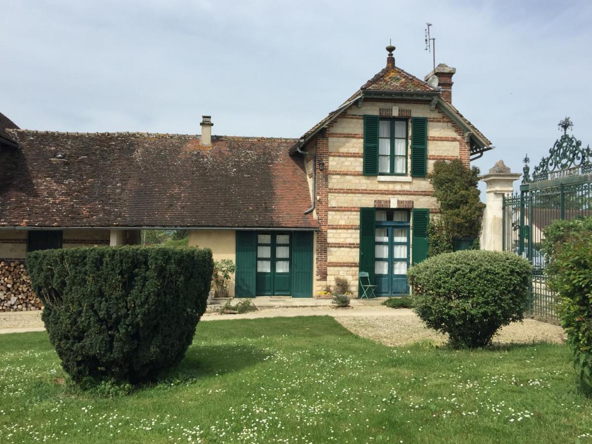 Chateau Le Barreau - Chambres D'Hotes Chemilly-sur-Yonne Pokoj fotografie