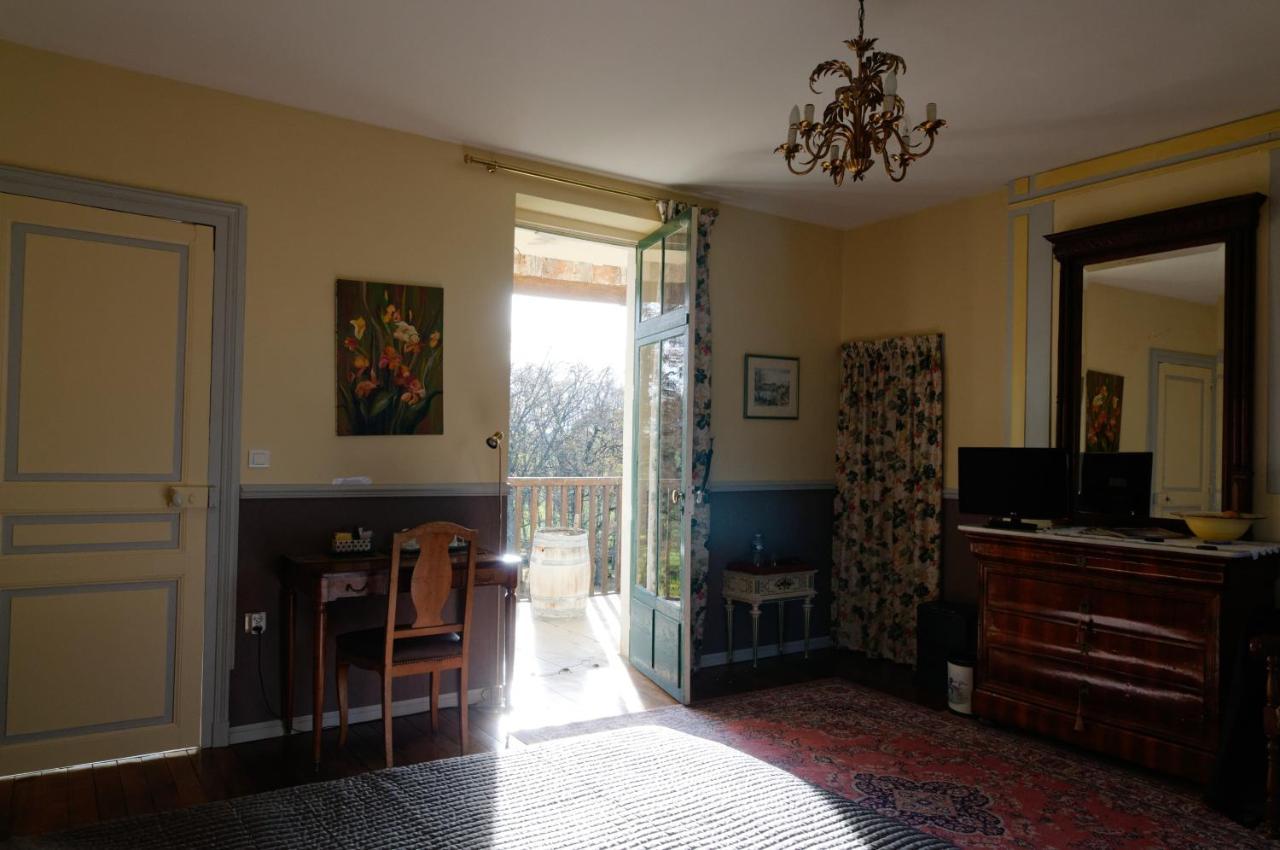 Chateau Le Barreau - Chambres D'Hotes Chemilly-sur-Yonne Pokoj fotografie