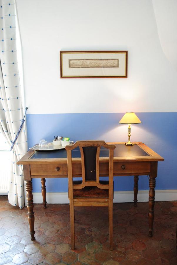 Chateau Le Barreau - Chambres D'Hotes Chemilly-sur-Yonne Pokoj fotografie